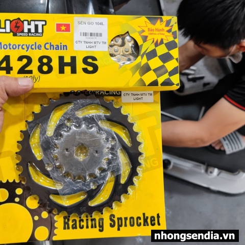 Sên vàng Light 428HS 10 ly 132 mắc