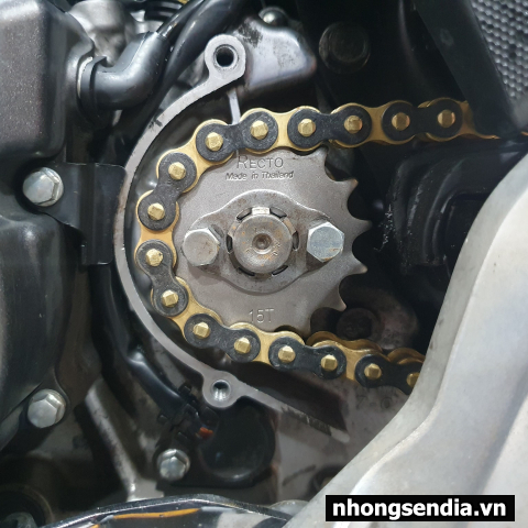 Sên RK vàng đen 428SB - 124L